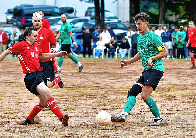 Bild 12: FC Zell siegt 4:1 beim „roten Dino“ SV Häg-Ehrsberg – und wir haben Bilder!