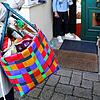 Hilfe für diejenigen, die in Corona-Zeiten Hilfe brauchen, gibt es in der Facebook-Gruppe &bdquo;Nebenan &ndash; Nachbarschaftshilfe ...