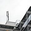 Einer von fünf Mobilfunkmasten in der Stadt steht auf dem Rathausdach.