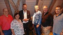 Bürgermeister Patrick Haas (Dritter von links) mit den Ortsvorstehern Johannes Bogenschütz (Behla, von links), Ingeborg Reitze (Hausen ...
