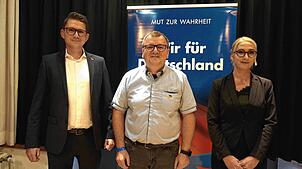 Der gewählte Landtagskandidat Matthias Jehle (von links), Ersatzkandidat Johannes Dobler und Andrea Zürcher, die auf eine Kandidatur ...