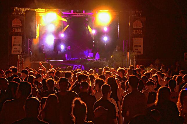 Bild 11: Tausende feiern beim Stadtfest