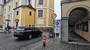 Am Sonntag, 1. Juni, wird der Auftakt des Donauquellsommers auf dem Rathausplatz gefeiert – ein Projekt, das kontroverse Reaktionen ...