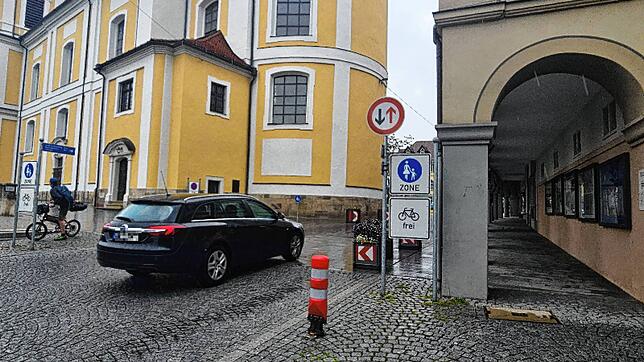 Am Sonntag, 1. Juni, wird der Auftakt des Donauquellsommers auf dem Rathausplatz gefeiert – ein Projekt, das kontroverse Reaktionen ...