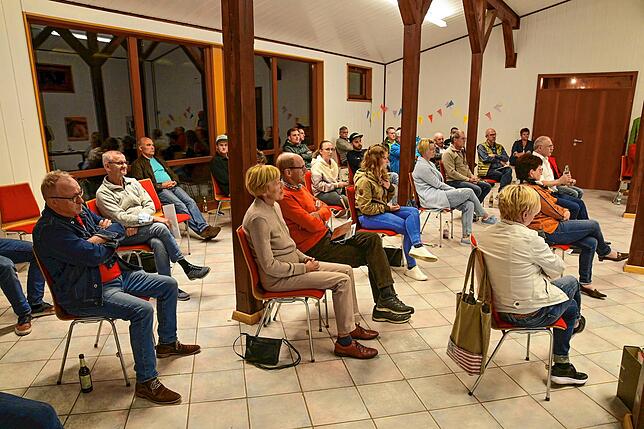 Knapp 40 Interessierte, überwiegend Vertreter der Tennenbronner Vereine, kamen zur Gründungsversammlung des Fördervereins in den ...