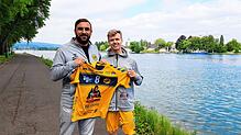 HSG-Geschäftsführer André Melchert (links) mit Neuzugang Felix Sproß.