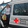 Der Rot-Kreuz-Ortsverein, hier Iris Gähme, bietet in der Coronakrise einen Einkaufs- und Versorgungsdienst an. Doch auch viele andere ...
