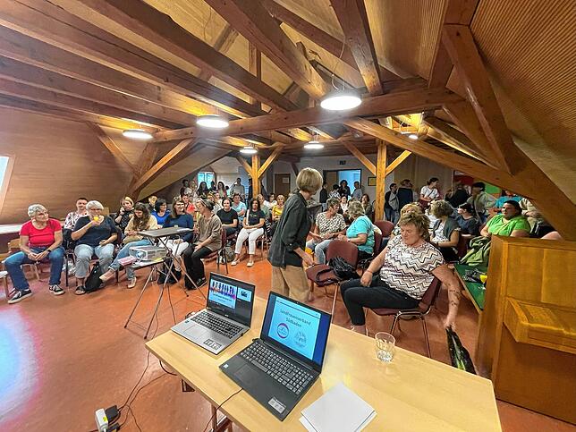 Schon beim Infotag vor der geplanten Gründung wurden die Organisatorinnen Elke Jäger, Nadja Spiess und Sabine Thiel vom Interesse der ...