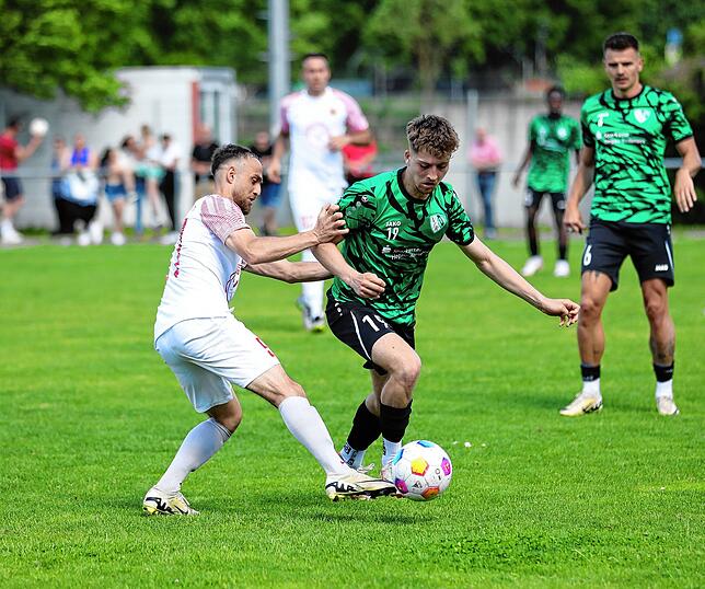 Bild 2: Vor Meisterfeier: Türk. SV Singen und VfR Stockach trennen sich 1:1. Wir haben die besten Bilder.