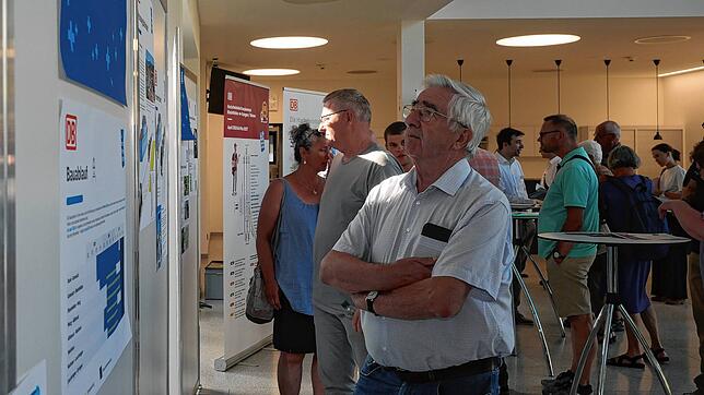 Der Rappensteintunnel in Laufenburg ist einer der neuralgischen Punkte des Megaprojekts Elektrifizierung der Hochrheinbahn. Im Foyer der ...