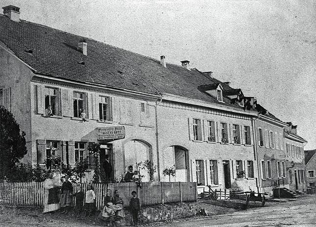 Die photographische Anstalt Gustav Hotz in der Zoznegger Straße um 1900.