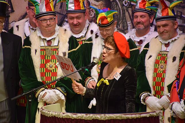 Bild 17: Bilder vom Empfang des Stockacher Narrengerichts von Annegret Kramp-Karrenbauer im Bürgerhaus