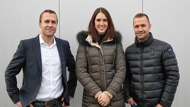 Von der achten Generation der Unternehmerfamilie Straub in Bräunlingen sind beim Spatenstich im Dezember 2023 Sebastian Würth (von ...