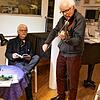 Markus Manfred Jung (links) stellte sein neues Buch &bdquo;Nebelgischt&ldquo; vor, und Uli Führe untermalte die Lesung mit ...