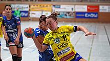 Katharina Bok vom SV Allensbach am Ball beim Bezirkssparkasse Reichenau Cup.