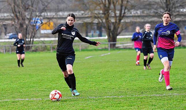 Bild 11: Unsere Bildergalerie vom Frauen-Bezirksliga-Spitzenspiel zwischen Kirchen-Hausen und Wolterdingen