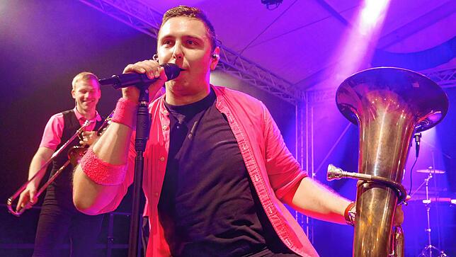Bild 16: Volles Zelt und super Stimmung auf der Chilbi 2025 in Waldshut – Die besten Bilder