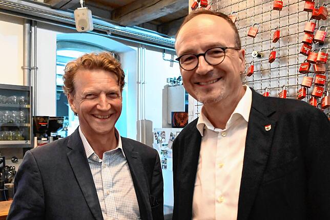 Johannes Baron von Bodman und der Konstanzer Oberbürgermeister Uli Burchardt.