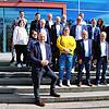Gruppenbild mit Organisatoren, Partnern und Sponsoren: Sie alle sorgen dafür, dass das Wirtschaftsforum wieder über die Bühne der ...
