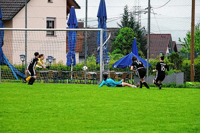 Bild 19: SC Niederhof-Binzgen spielt 1:1 gegen die SG Wittlingen/Schliengen – und wir haben Fotos!