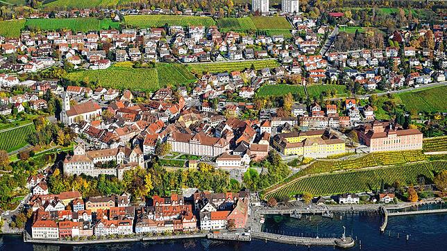 Begehrte Lage, doch bezahlbarer Wohnraum ist knapp in Meersburg. Die gesamte Meersburger Altstadt wurde 1954 als erste Gesamtanlage in ...