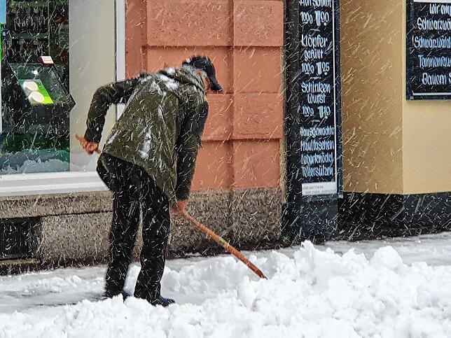 Bild 16: Es hört nicht auf zu schneien: Waldshut versinkt im Schnee