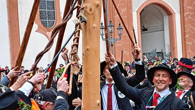 Bild 11: Bilder vom Narrenbaumstellen in Bad Säckingen