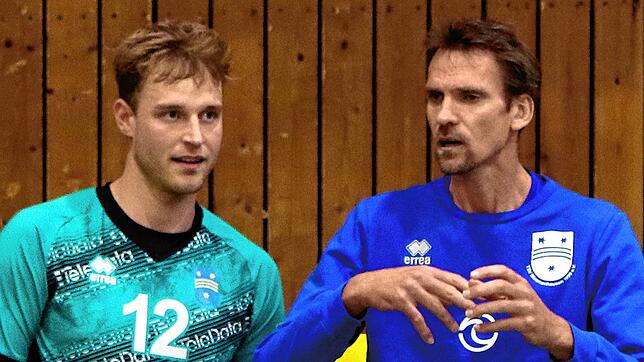 TSV-Trainer Christian Pampel (rechts) zusammen mit Tim Frings.