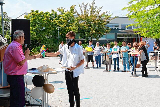 Bild 8: Abschlussfeier in drei Akten auf dem Campus der Gemeinschaftsschule Mönchweiler &ndash; in Bildern