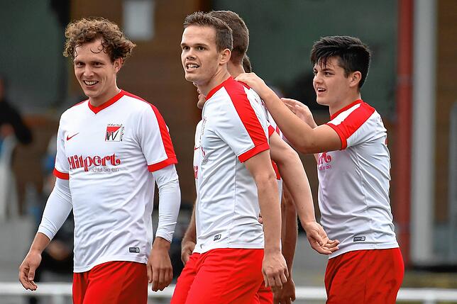 Bild 2: FC RW Weilheim fegt die U23 des FV Lörrach-Brombach im Grüttpark vom Platz &ndash; und wir haben die Bilder!