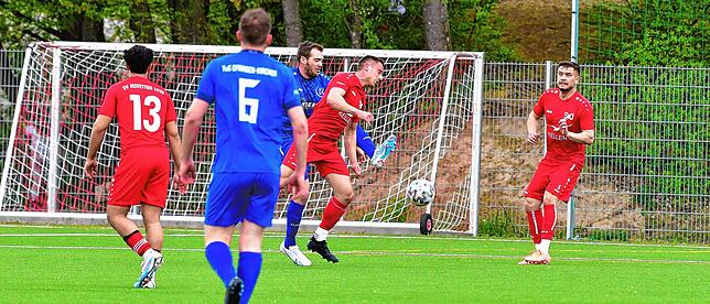 Bild 10: SV Jestetten besiegt den TuS Efringen-Kirchen mit 4:0 &ndash; und wir haben Bilder!