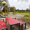 Auch wenn die trüben Novembertage nicht sehr zum Spielplatzbesuch einladen, so ist doch die Aufwertung des Spielplatz Riedwies deutlich ...