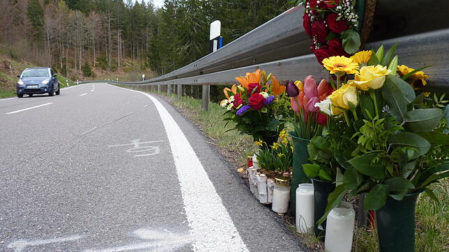 Zwischen Notschreipass und Muggenbrunn verlor dieses Jahr am 25. April auf der L&nbsp;126 ein 27-jähriger Motorradfahrer sein Leben. ...