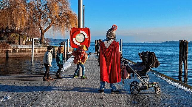 Ein sehnsuchtsvoller Blick auf das, was die Fastnacht 2022 hoffentlich bringen mag. Dieses Bild zeigt ein paar versprengte Meschgerle an ...