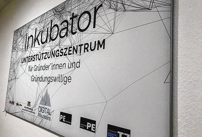 Hier können Gründungswillige aus der ganzen Region in geschütztem Rahmen und mietkostenfrei an ihrer Geschäftsidee arbeiten: Im ...