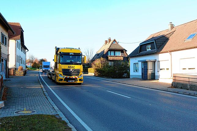 Mönchweiler kämpft für die Reduzierung der Höchstgeschwindigkeit auf der B33 bei Mönchweiler. (Archivbild vom März diesen Jahres)