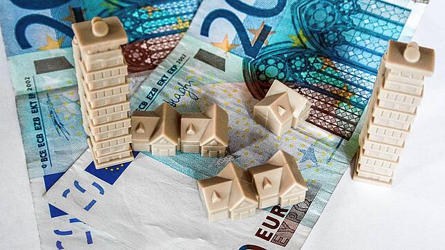 Für einige Grundstücksbesitzer wird die Grundsteuer durch ihre Reform ab 2025 deutlich höher. Weil in Öhningen sehr wenige Steuerzahler ...