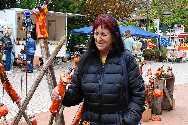 Bild 5: Regionales lockt auf den Mühlenplatz zum Naturparkmarkt