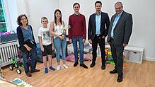 Im Bad Säckinger Amtshaus ist ein Kinderhort entstanden. Die Tagesmutter Sabrina Protzel (Dritte von links) arbeitet nun dort. Die Räume ...