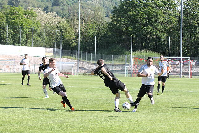 Bild 2: FSV Rheinfelden verliert Abstiegsduell beim VfR Bad Bellingen &ndash; wir haben die Bilder!