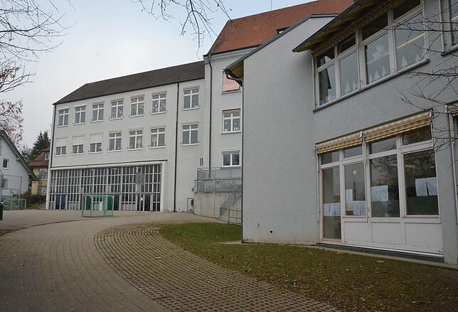 Für die nötige Sanierung und Erweiterung der Jakob-Gretser-Grundschule soll im laufenden Jahr ein neues Konzept entwickelt werden.