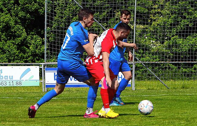 Bild 8: Die besten Bilder vom Duell zwischen FV Walbertsweiler-Rengetsweiler und FC Neustadt