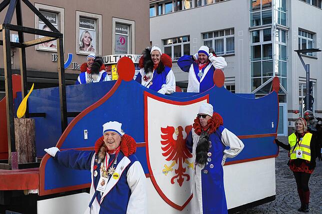 Bild 20: Gänsehautmomente beim Glonki-Umzug am Rosenmontag