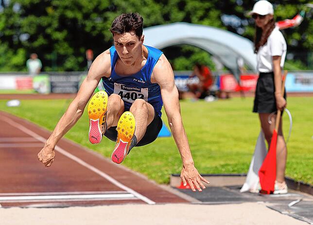 Norm nicht erreicht: Mit seinen 6,56 Metern im Weitsprung war Luan Kummle vom TV Wehr bei den Jugend-Finals in Langensteinbach nicht ...