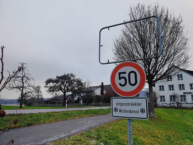 Auch das Schild am Owinger Ortseingang in der Überlinger Straße wurde entfernt.