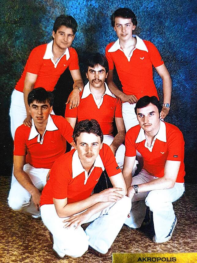 Autogrammkarte von Akropolis (1979) mit Norbert Reif, Ewald Restle, Hansi Otto, Roland Malkow, Alwin Knor und Peter Fischer.