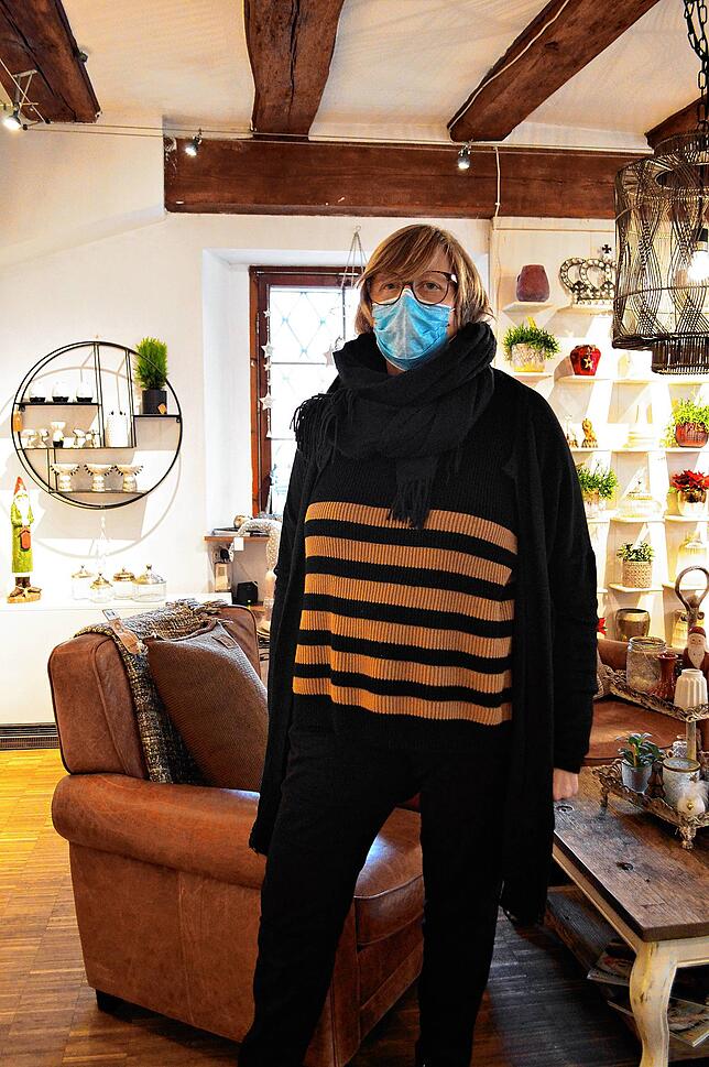 Angela Messerle, Inhaberin des Geschäftes Zierat: „In Meersburg trifft es uns nicht allzu hart. Hier ist im Winter ohnehin wenig ...