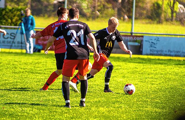 Bild 13: FC Wallbach besiegt den FC Hochrhein mit 1:0 &ndash; und wir haben Bilder!