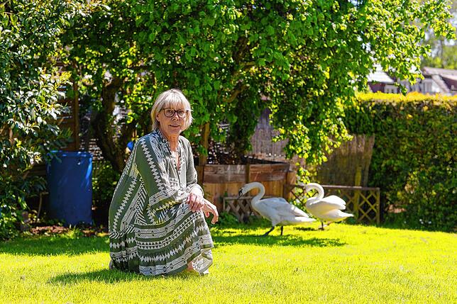 Susanne Kinsch rettet seit 12 Jahren Enten und Schwäne. Dafür hat sie eine Prüfung beim Veterinäramt abgelegt – sonst dürfte sie ...
