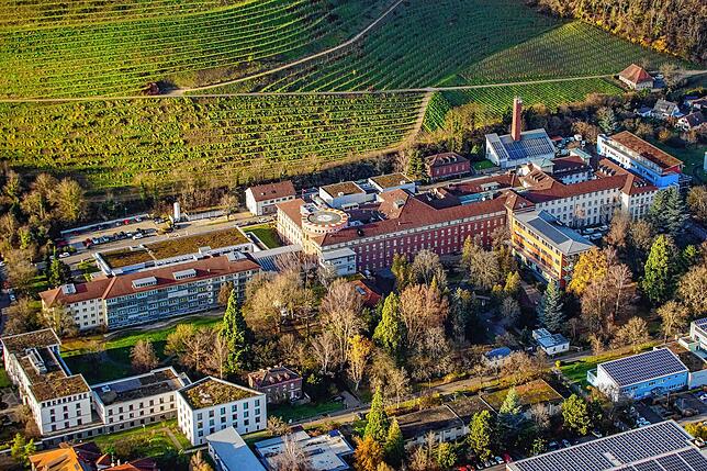 Das jetzige Krankenhaus Singen aus der Luft gesehen. Das alte, mehrfach erweiterte und sehr verwinkelte Gebäude soll durch einen Neubau ...